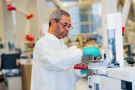 Male lab employee working in the current WSSC Water lab