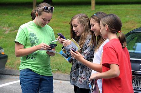 teamwork with geocaching