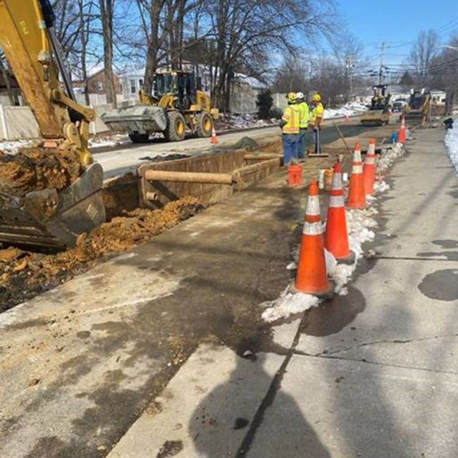 Excavating and installing the new 48” Raw Water Line on Bondmill Road. 