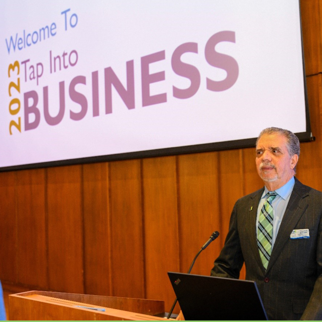 Fausto Bayonet, Commission Chair, giving welcoming remarks.