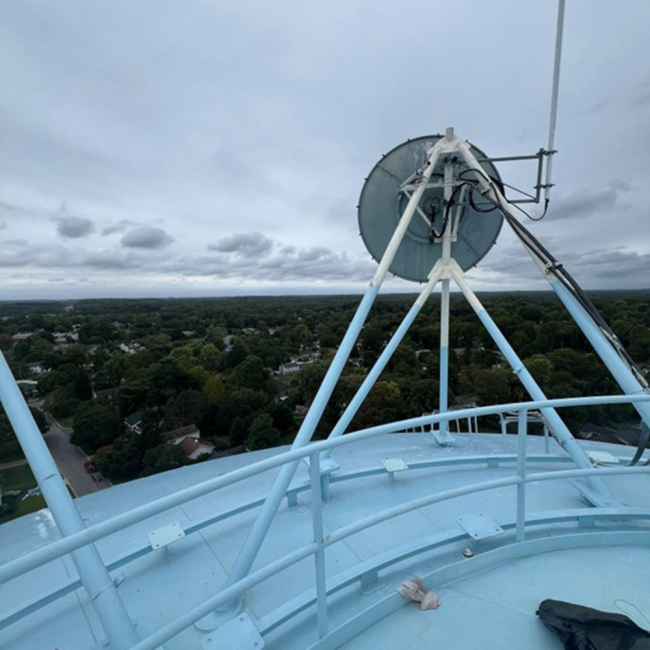 Tank Roof and Antenna The roof of the tank has an active WSSC SCADA antenna.